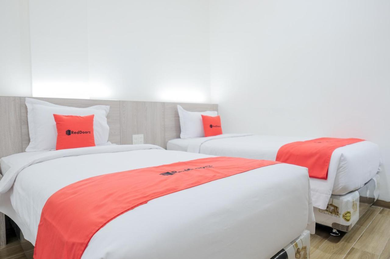 Reddoorz Plus @ Jalan Juanda Medan Luaran gambar